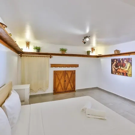 Agach Apartments-Milas-Bodrum Airport Bjv