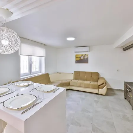 וילה Agach Aparts-savran